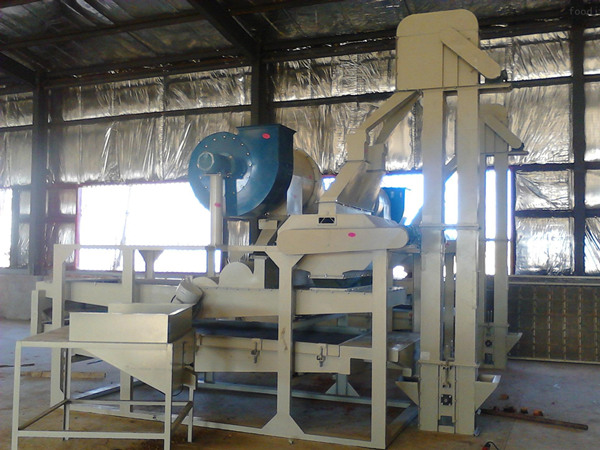 Pumpkin seeds shelling Machine